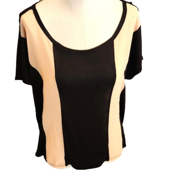 Nwt Juniors Forever 21 black top with sheer light peach/tan panels size Medium. - Picture 2 of 12